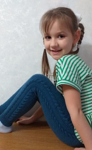 Детские легинсы спицами